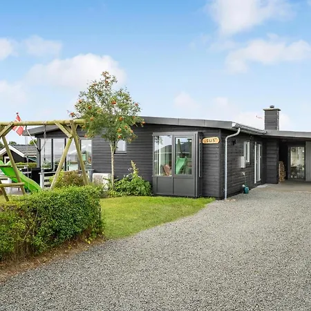 Nyaraló Lovely In With Wifi *