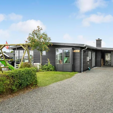 Ferienhaus Lovely In With Wifi Hejls